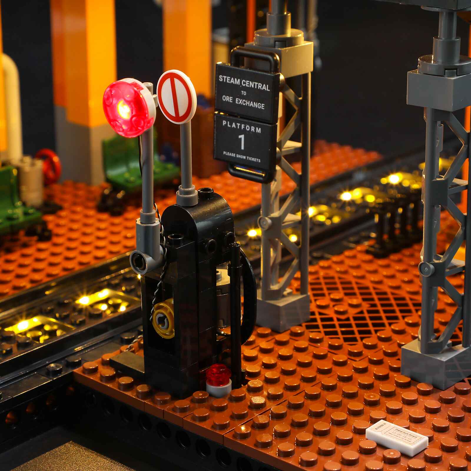 Steampunk Train Station 1843pcs - Happy Brick Land