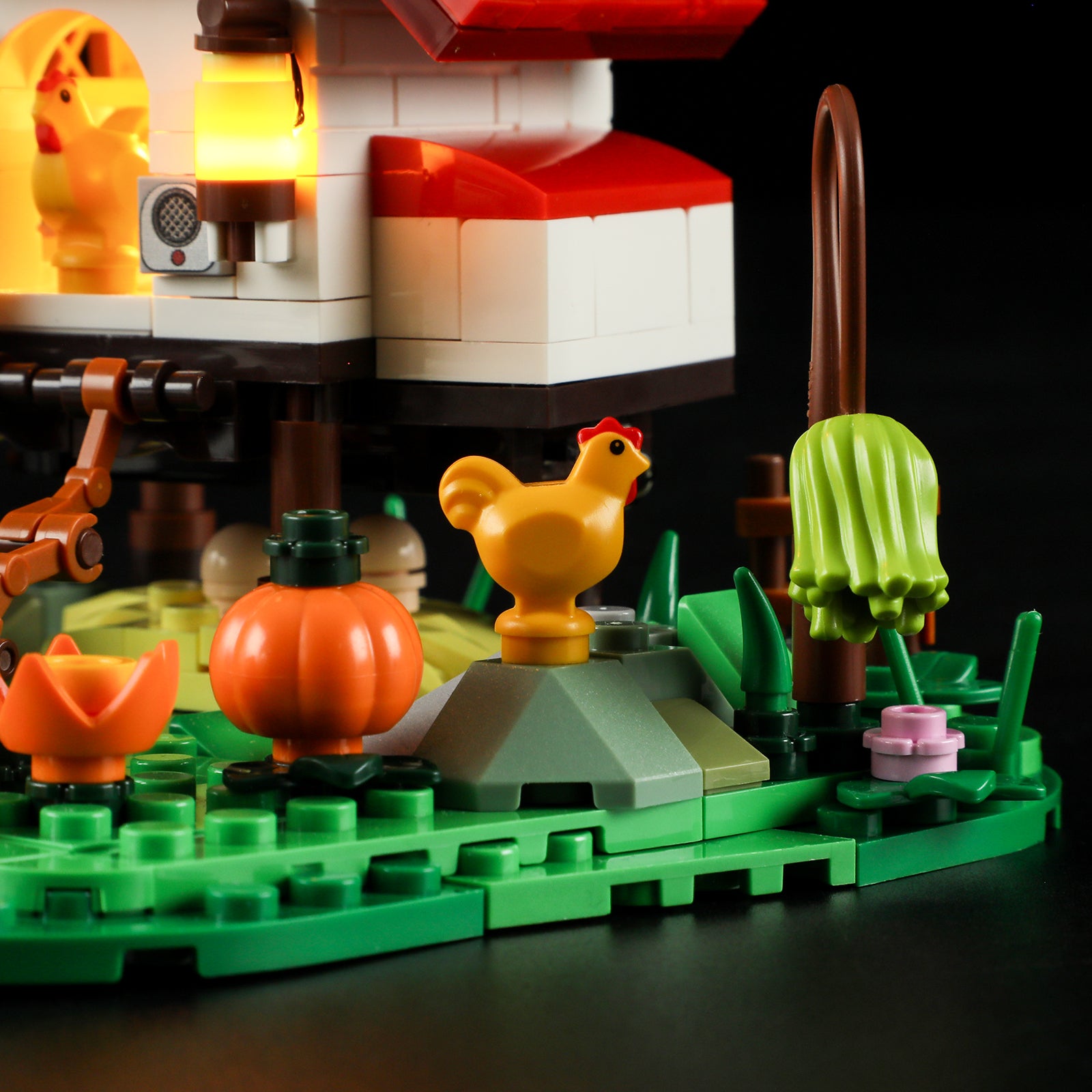 The Hen House 323PCS - Happy Brick Land 