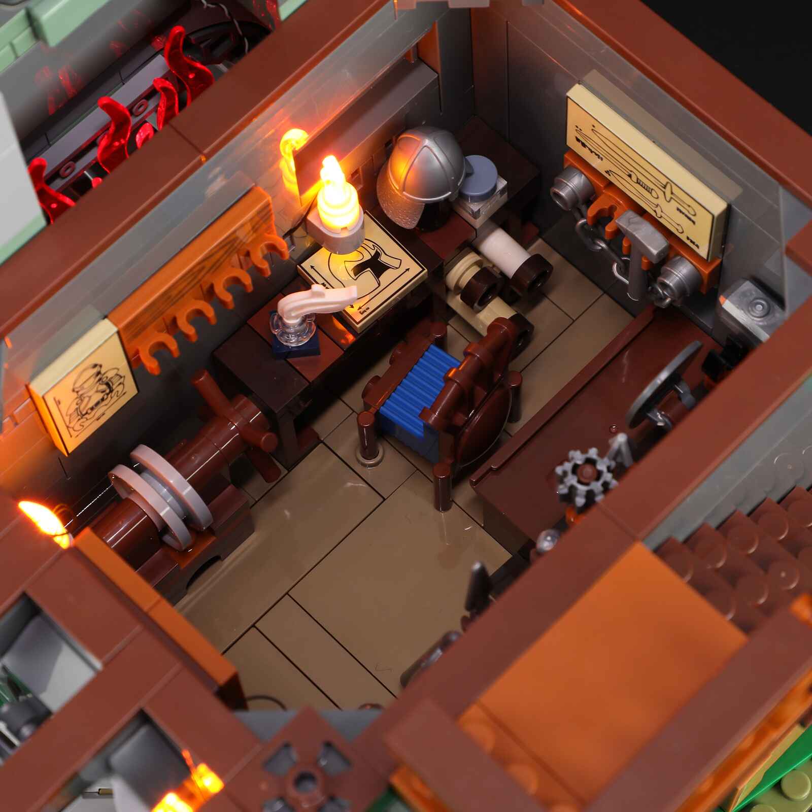 Forge House 1595PCS - Happy Brick Land