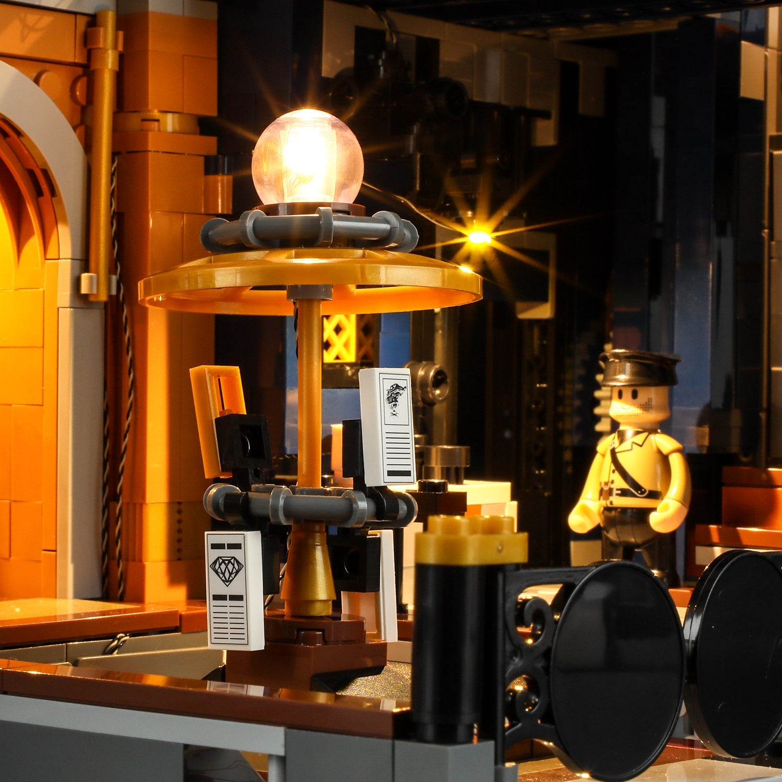 Steampunk Trading Center 2680pcs - Happy Brick Land