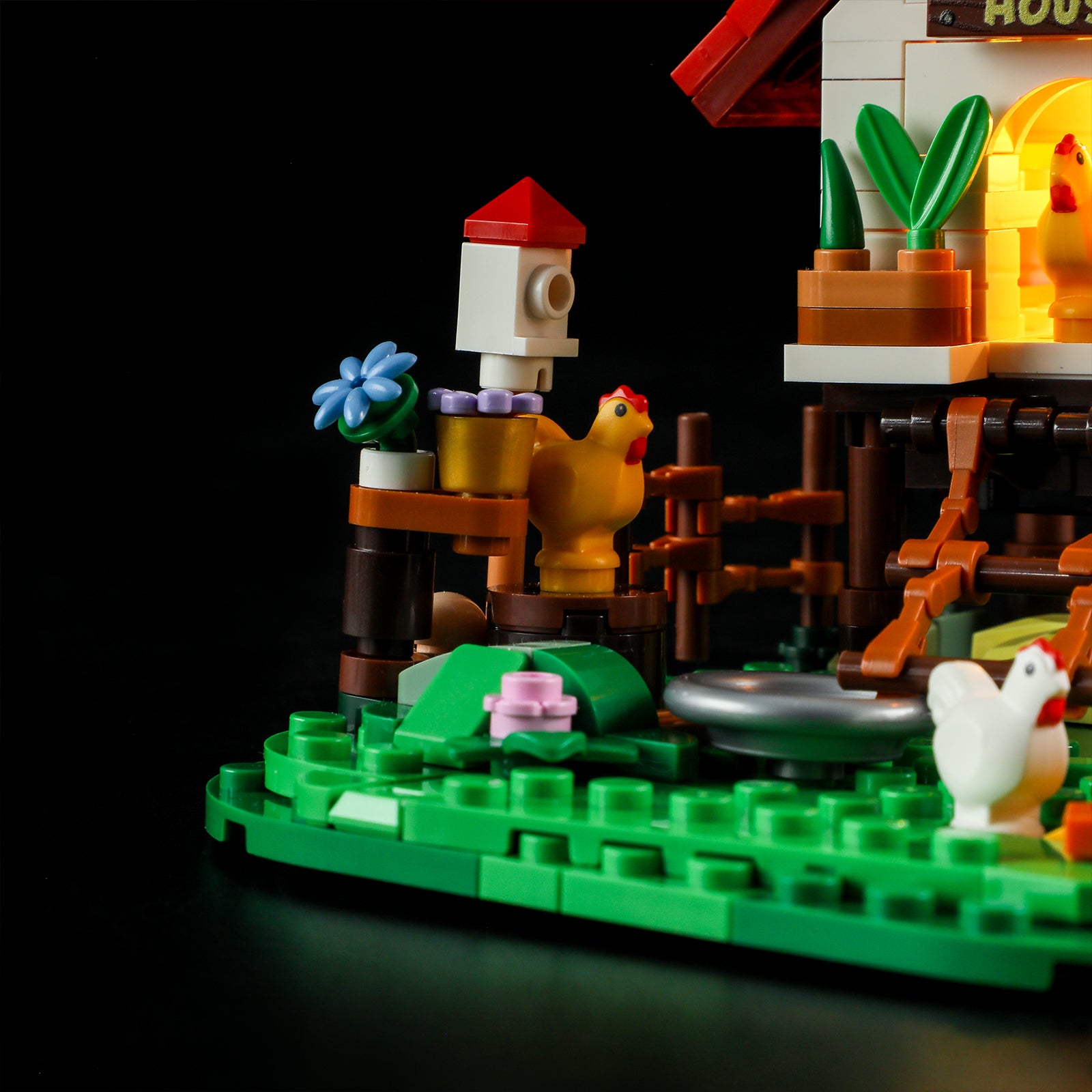 The Hen House 323PCS - Happy Brick Land 