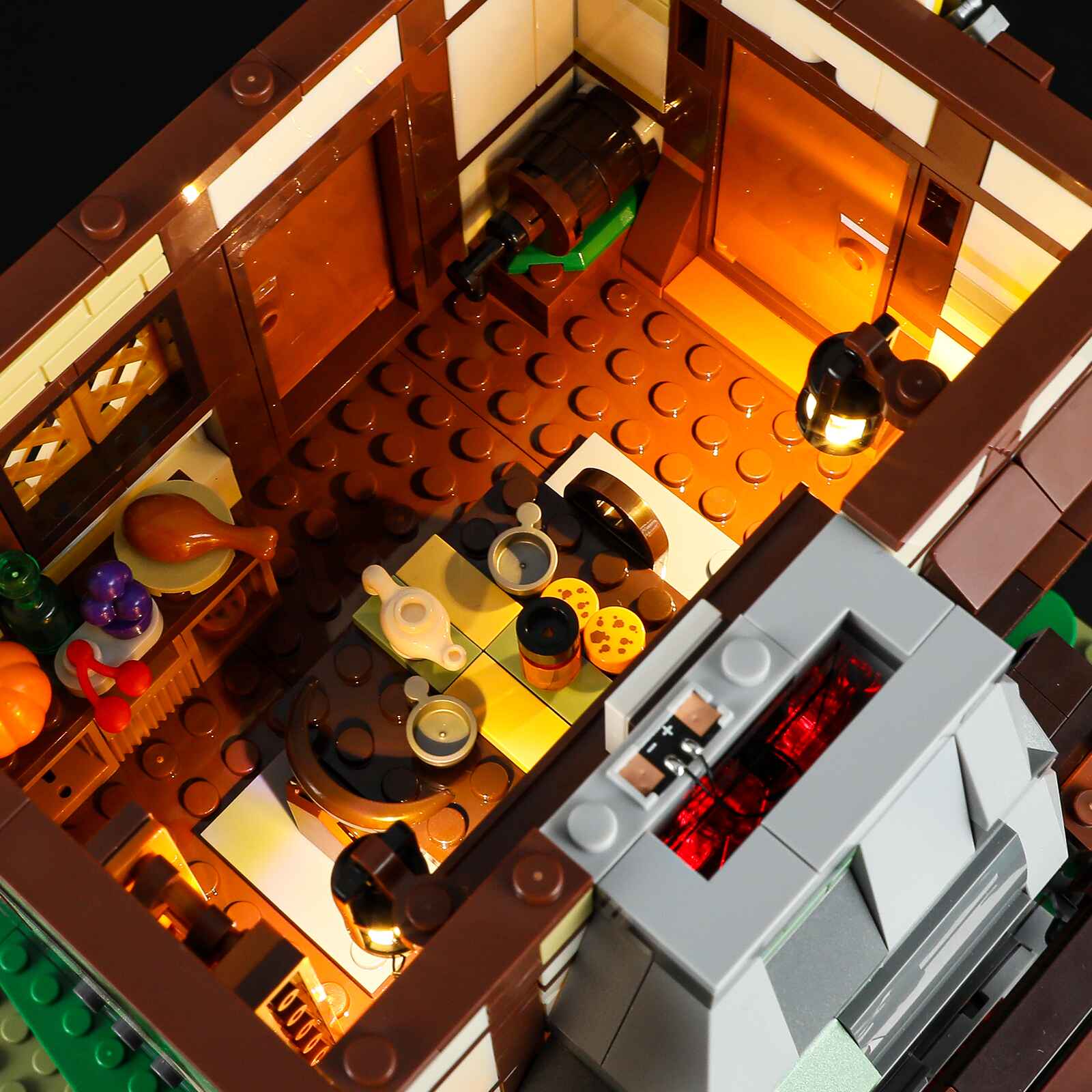 Forge House 1595PCS - Happy Brick Land