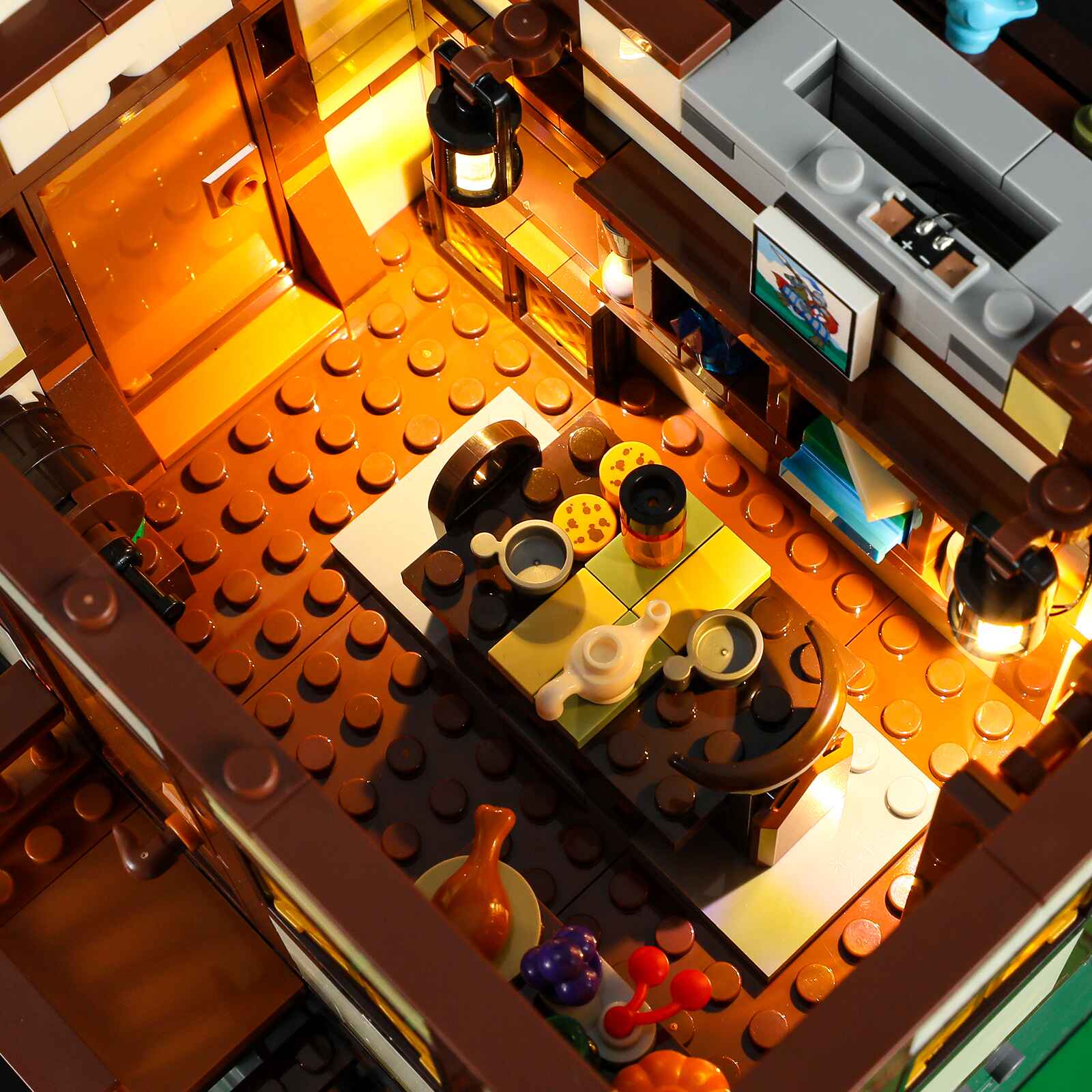 Forge House 1595PCS - Happy Brick Land