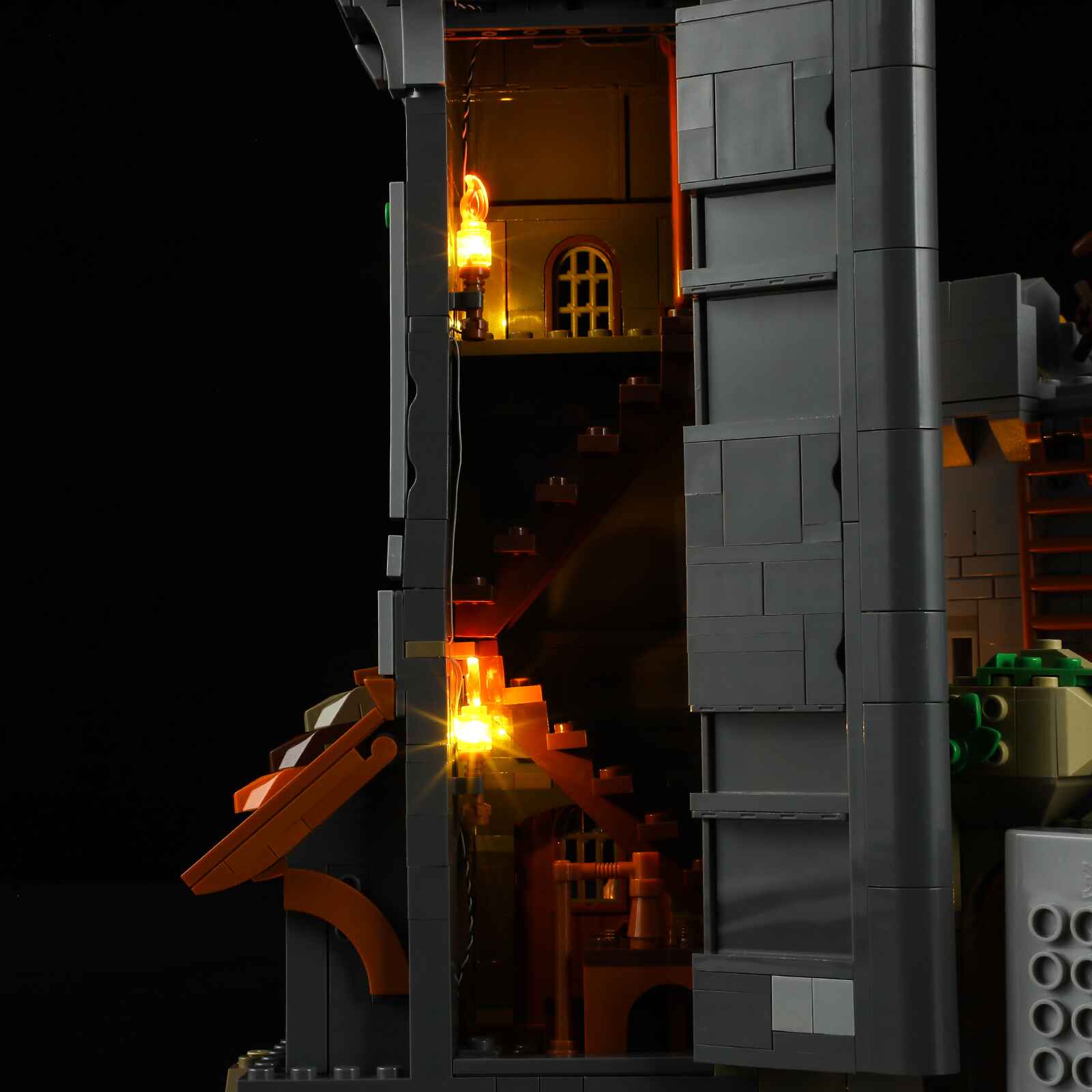 Medieval Watchtower 1625PCS - Happy Brick Land 