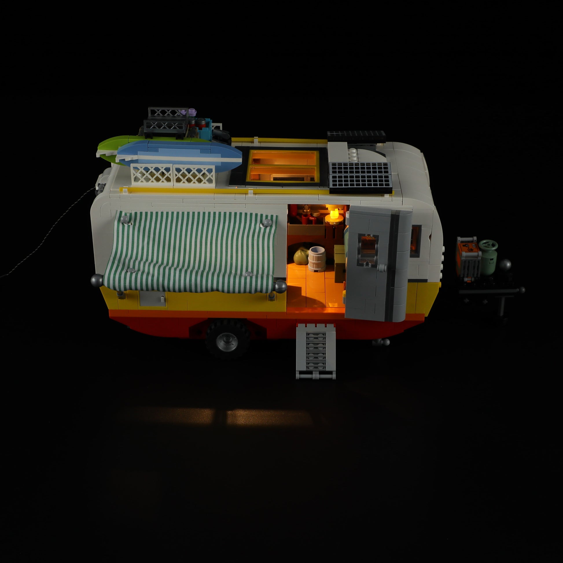 Travel Trailer 1325PCS - Happy Brick Land