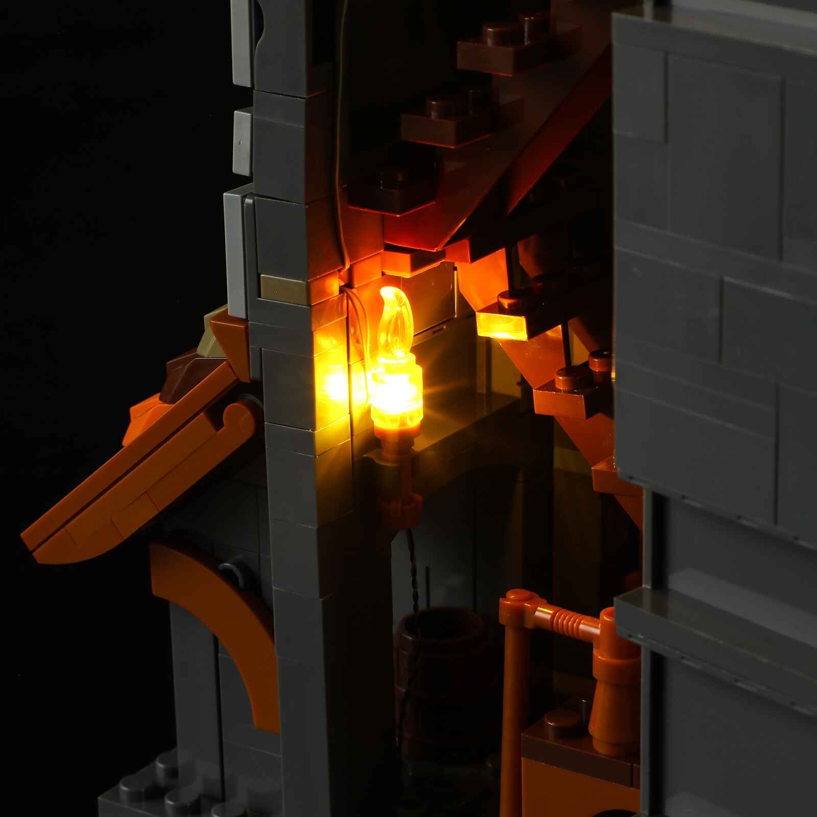 Medieval Watchtower 1625PCS - Happy Brick Land 