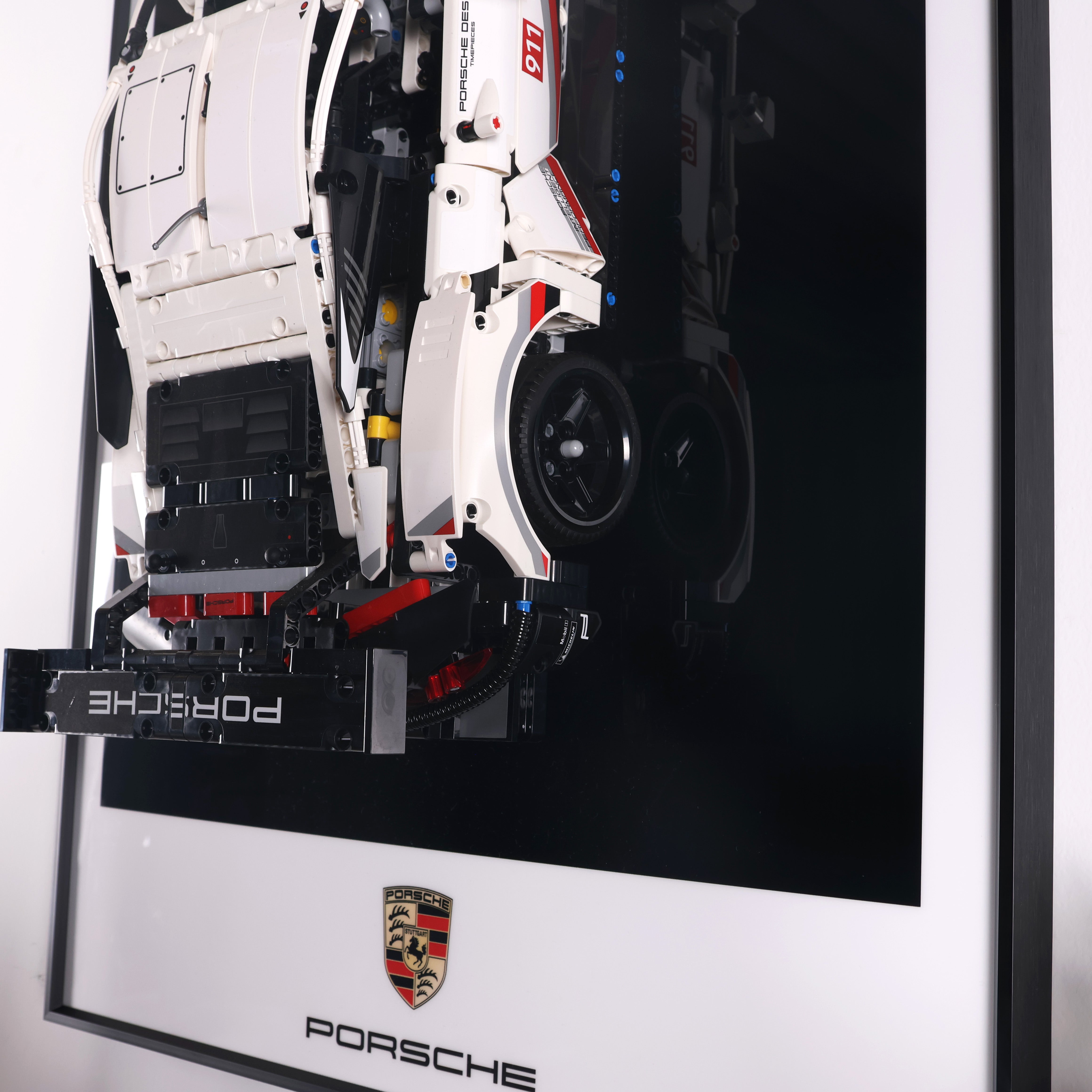 Display Frame for Technical Racing Car Model 911 RSR 42096 | Happy