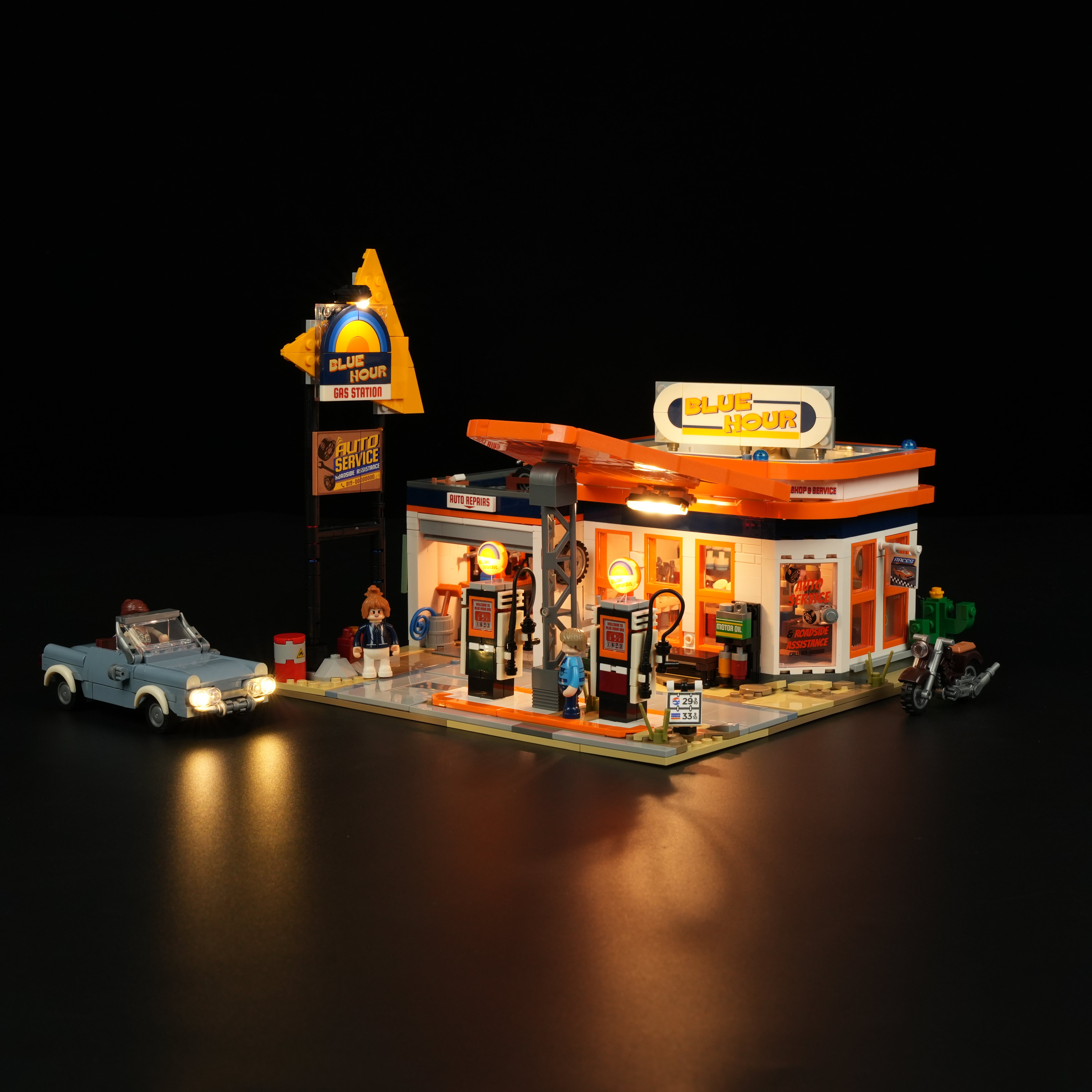 FUNWHOLE F9065 Gas Station 1608PCS | Happy Brick Land