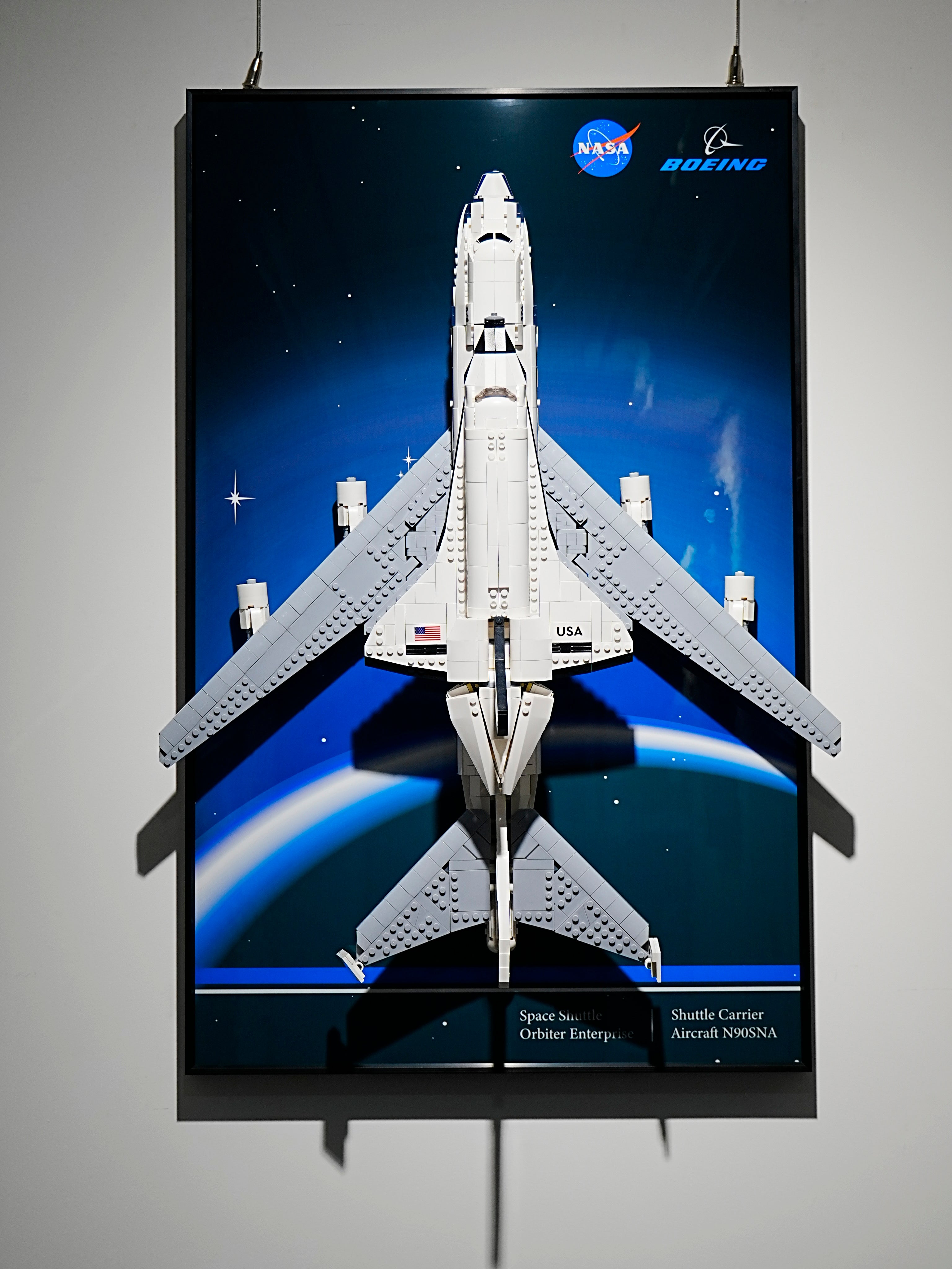 Wall Mount Frame for Icon Shuttle Carrier Aircraft 10360 – Happy Brick Land