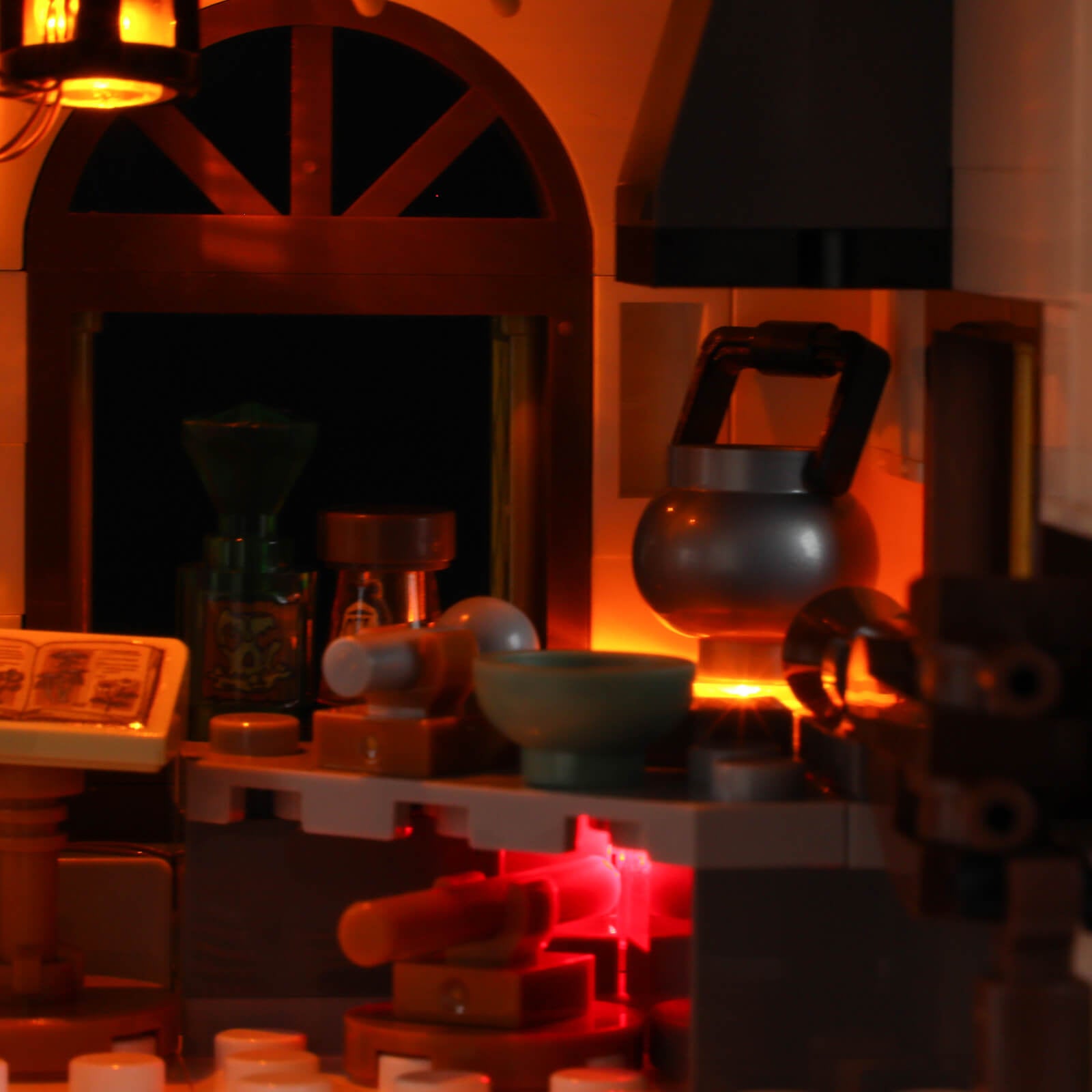 Medieval Apothecary Shop 1470pcs - Happy Brick Land