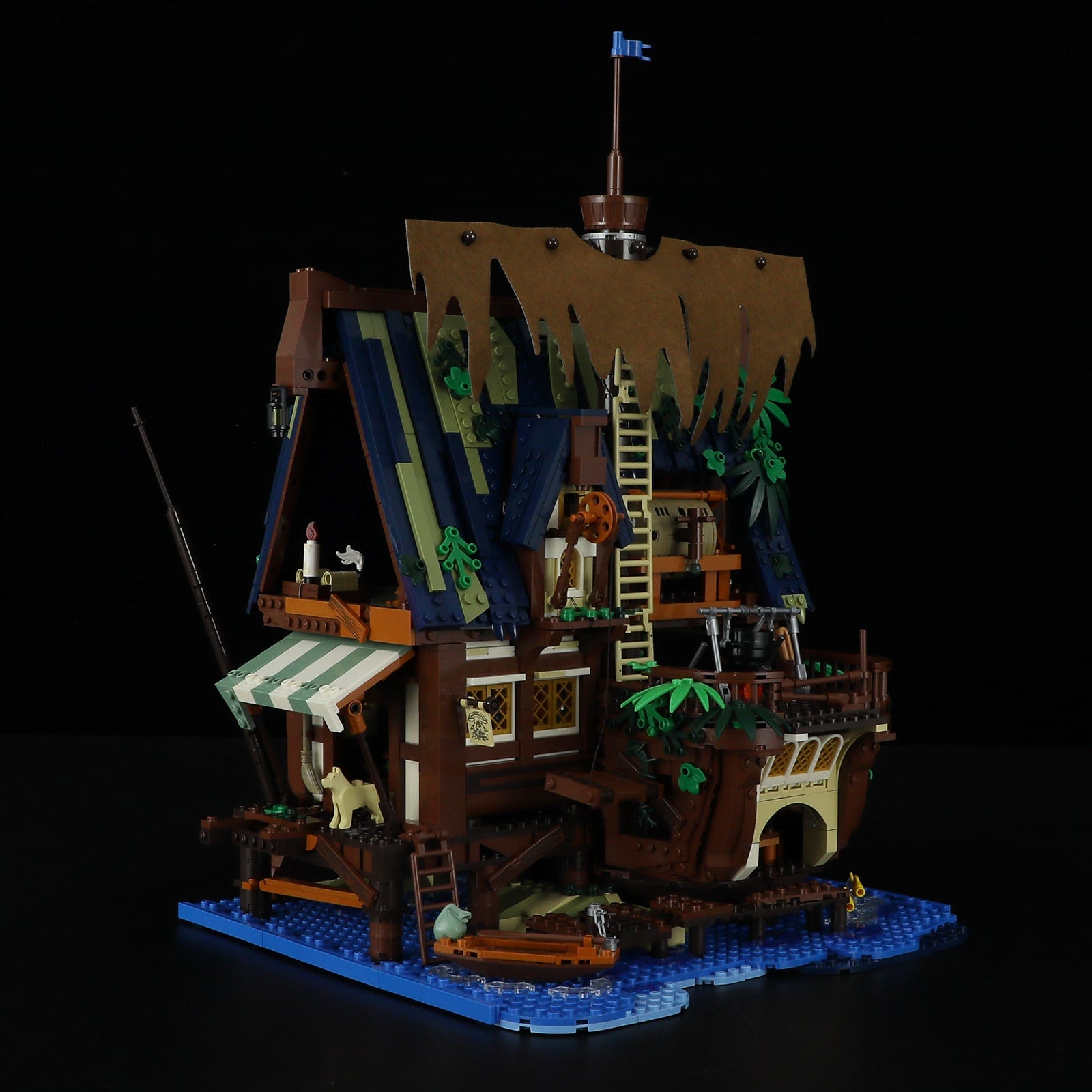 Medieval Pier Inn 2143pcs - Happy Brick Land