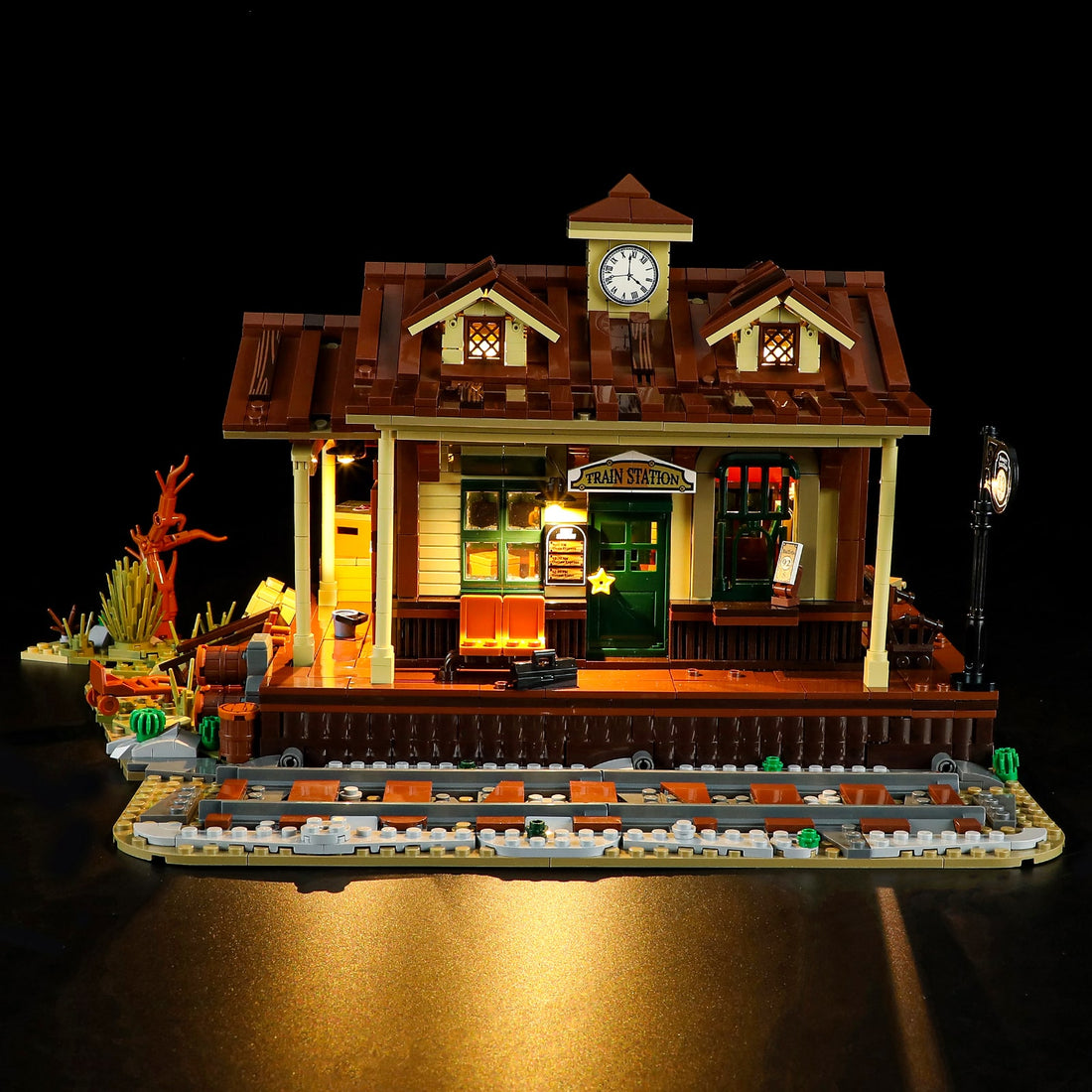 West Train Station 1974PCS - Happy Brick Land