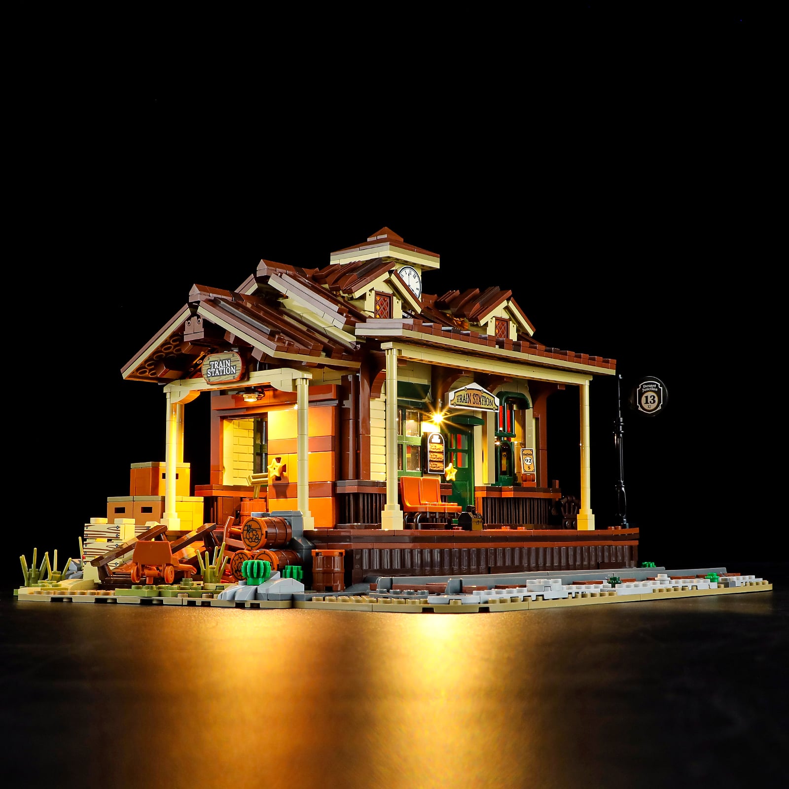 West Train Station 1974PCS - Happy Brick Land