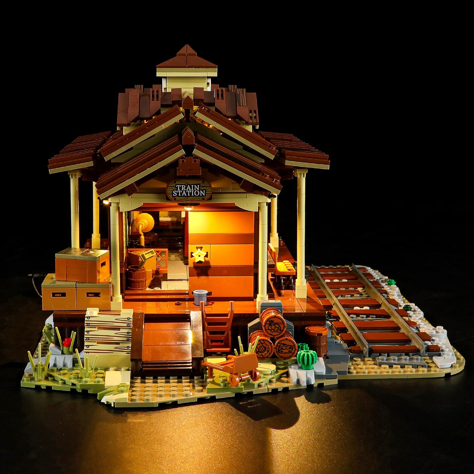 West Train Station 1974PCS - Happy Brick Land